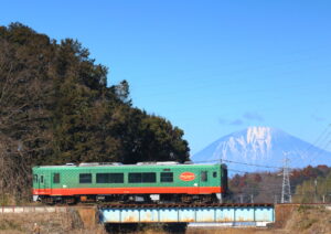 卓上_2月_真岡線と男体山〇