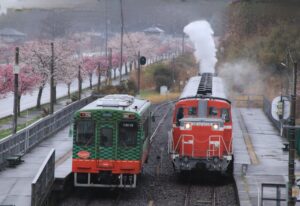 卓上_3月_折本駅は花ざかり×